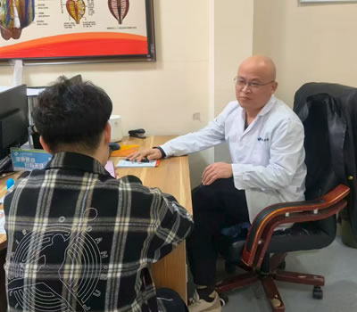 海北藏族自治州|男科医师高朋磊：守护男性健康，专业男科诊疗